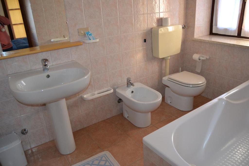Trattoria Vecchio Mulino Bed & Breakfast Niella Tanaro Rom bilde