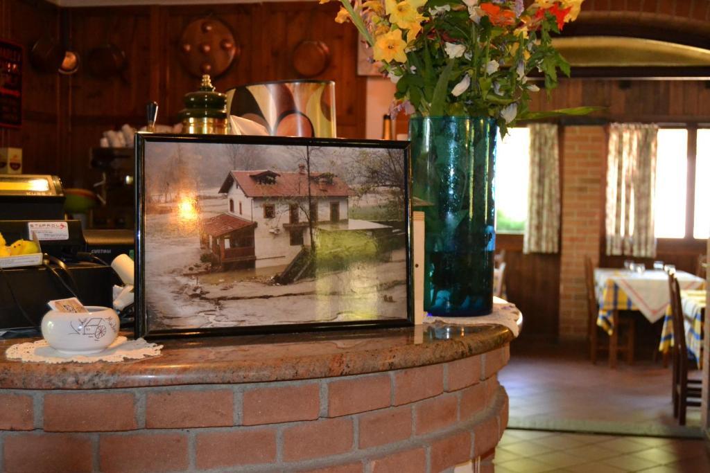 Trattoria Vecchio Mulino Bed & Breakfast Niella Tanaro Eksteriør bilde