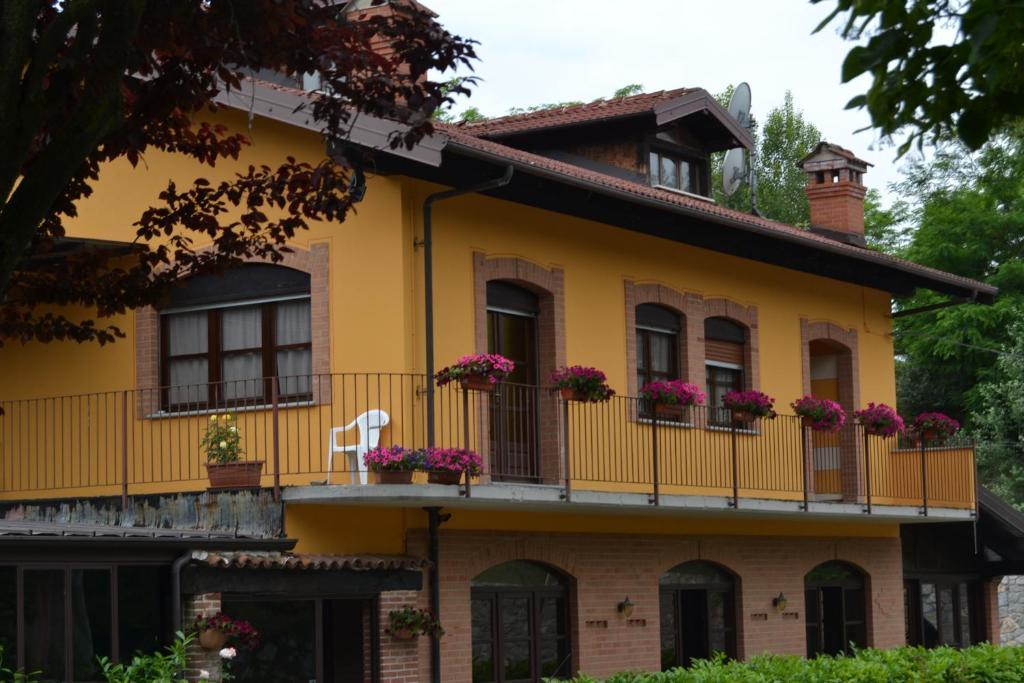Trattoria Vecchio Mulino Bed & Breakfast Niella Tanaro Eksteriør bilde